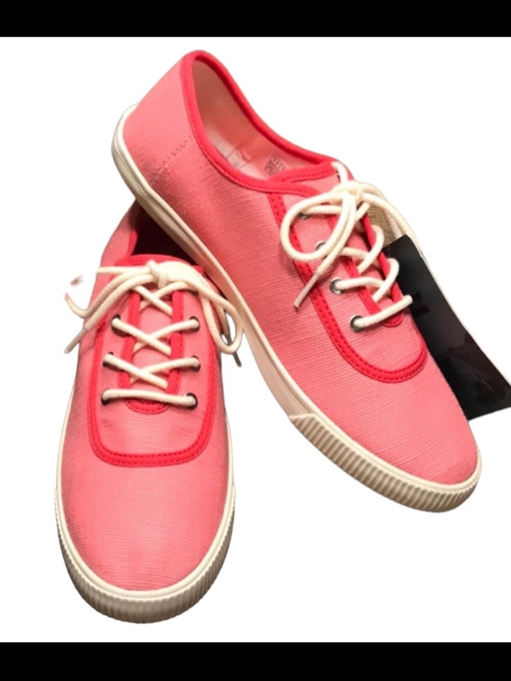 🌟NWT🌟 Toms Carmel Sneaker in Strawberry Milkshake Heritage Canvas